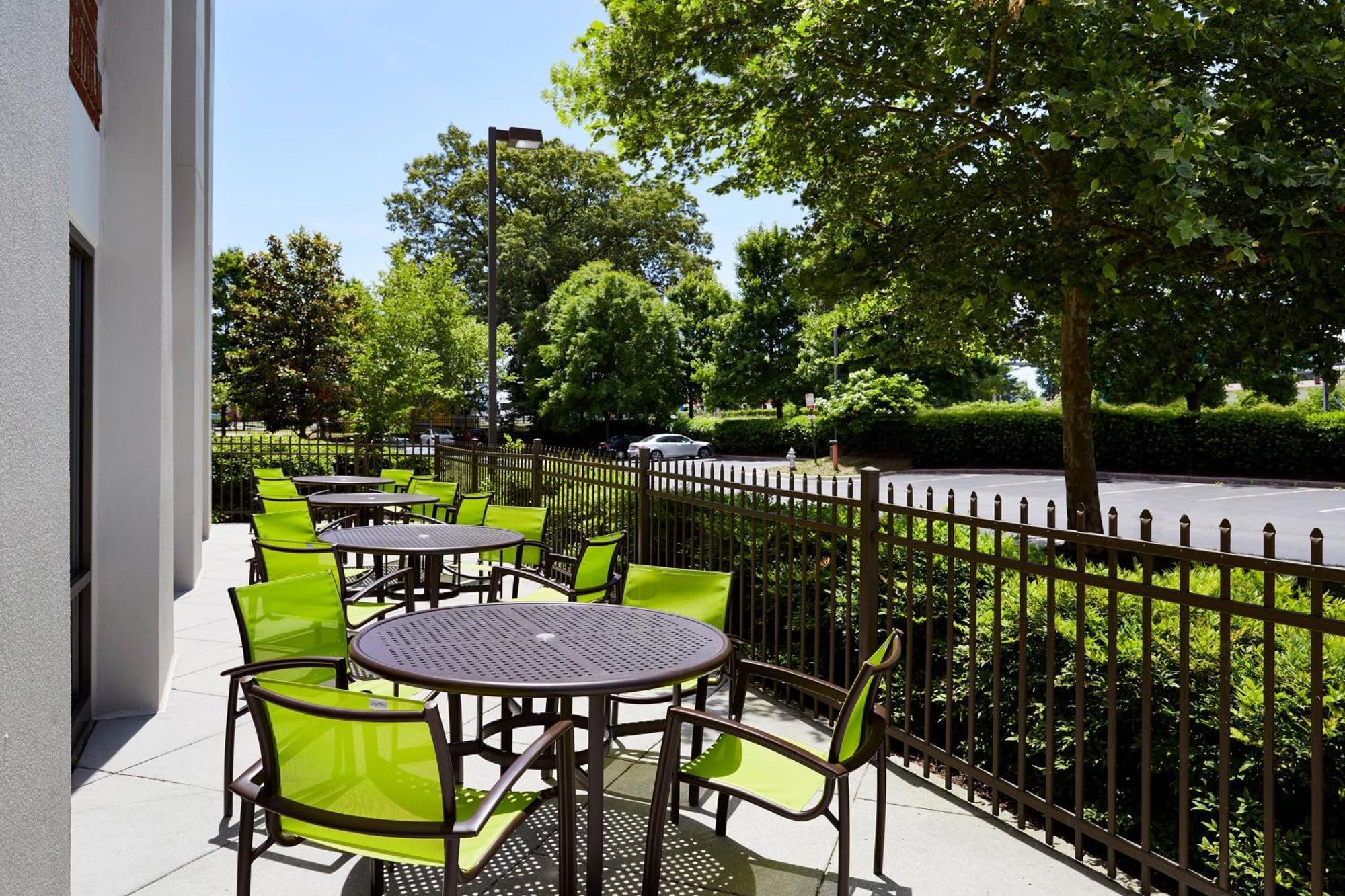 Springhill Suites By Marriott Richmond North/Глен Ален Екстериор снимка