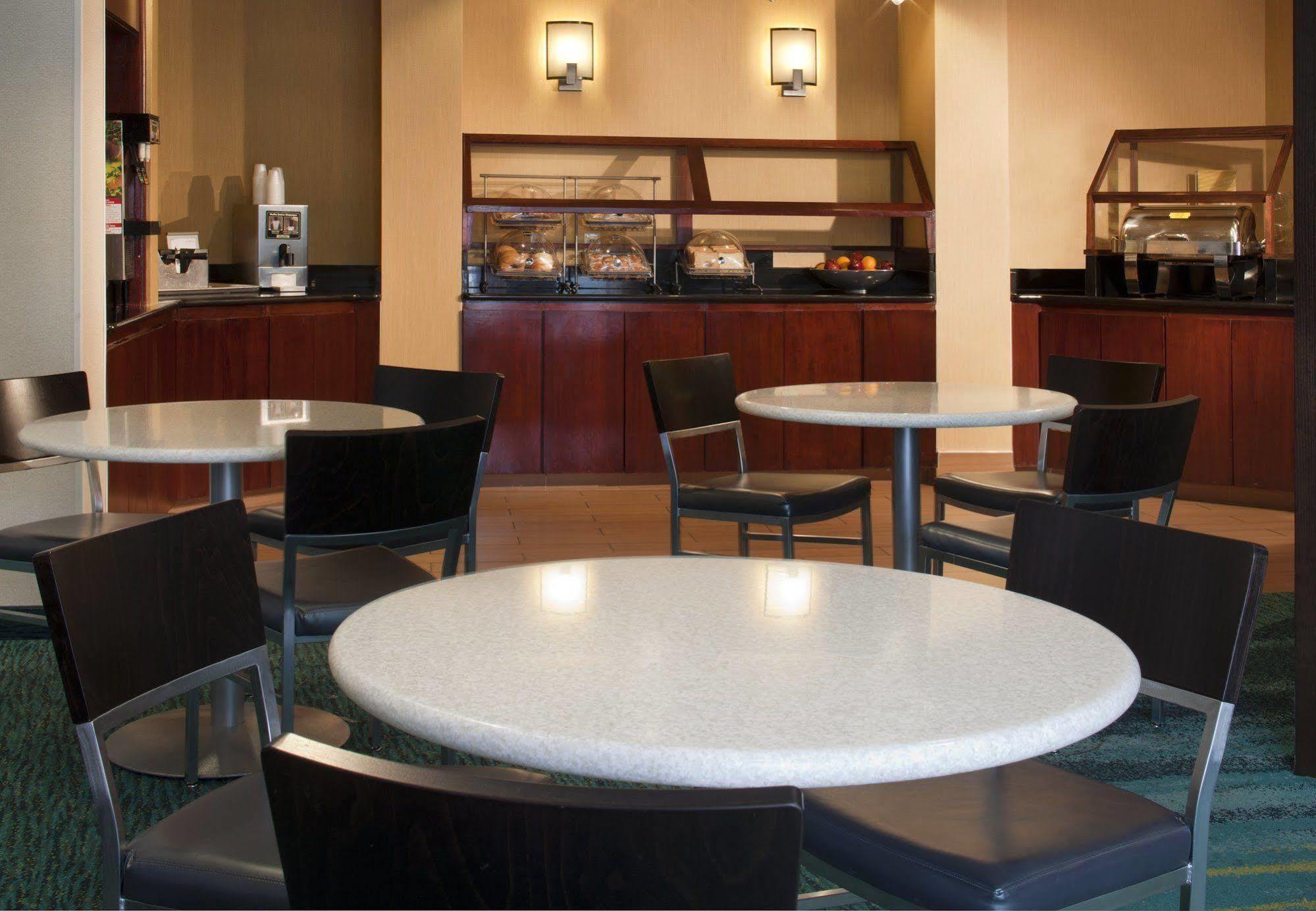 Springhill Suites By Marriott Richmond North/Глен Ален Екстериор снимка